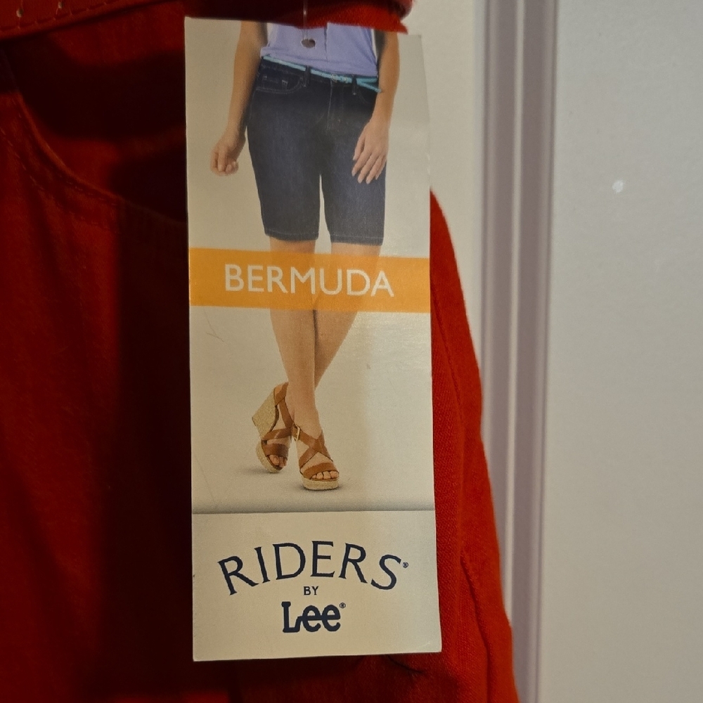 Lee Women's Red Belted Shorts - Picture 4 of 7